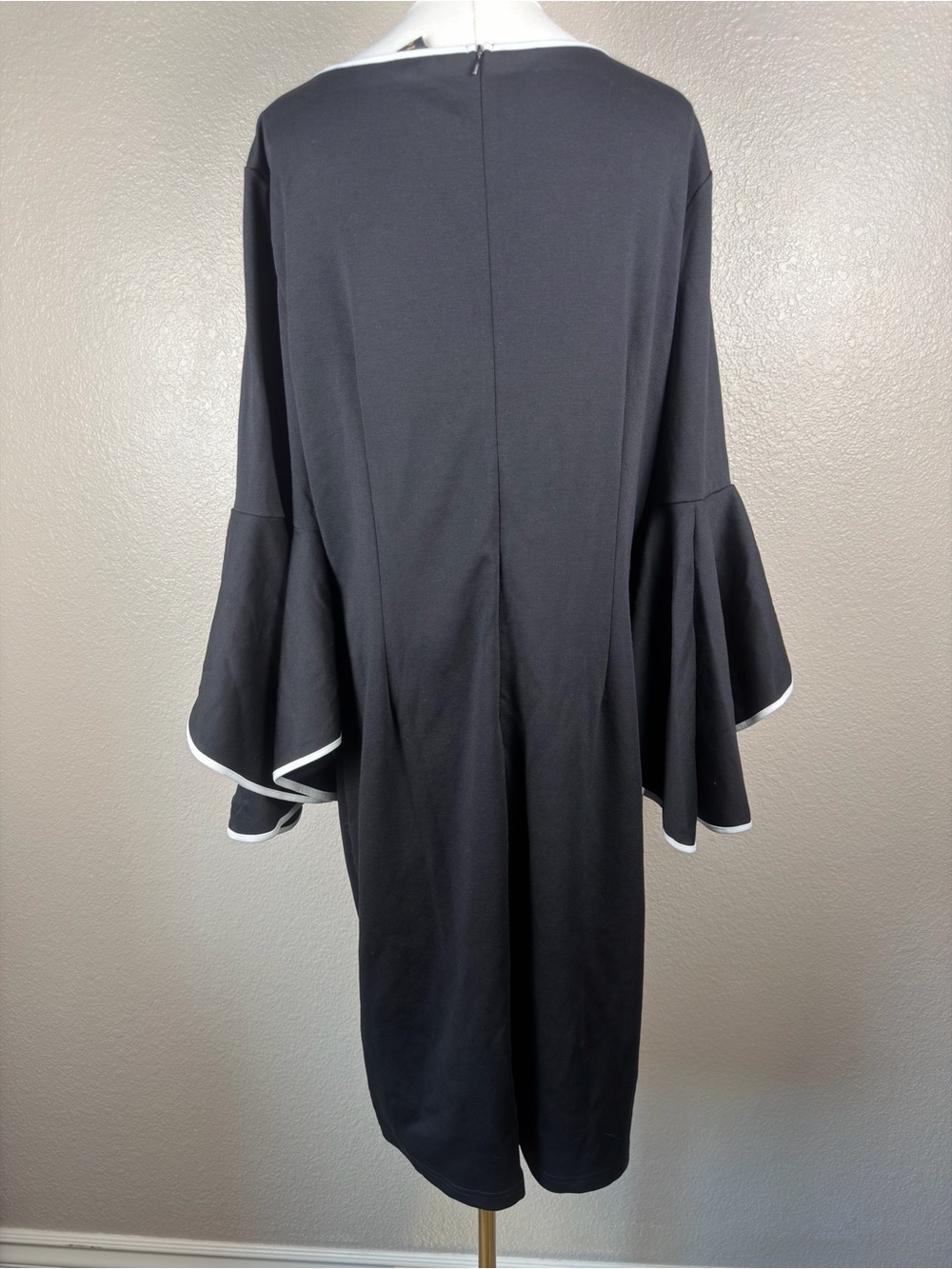 NWT VfShow Black Long- Bell Sleeve Pencil Sheath Dress White Trim, 3XL - Picture 7 of 10